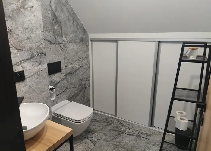 Bukowy Zakatek * ברנה